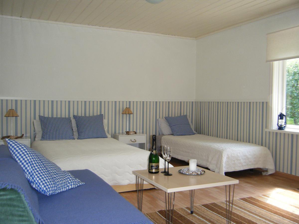 Kaju Guesthouses Nasva Kültér fotó